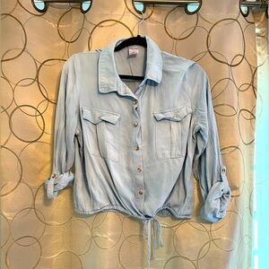 No Boundaries cropped button up